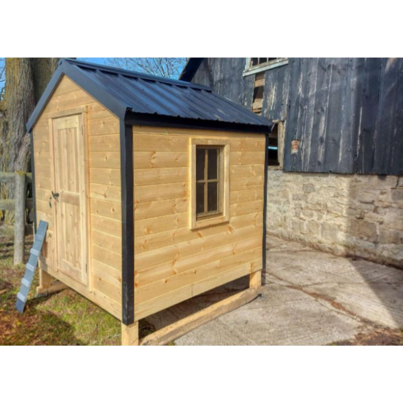Country Clucker Chicken Coop